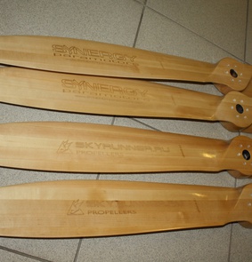 Wooden 2-blade propeller